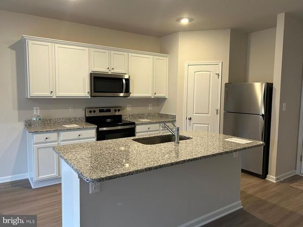 65 PADDINGTON STREET, FALLING WATERS, WV 25419