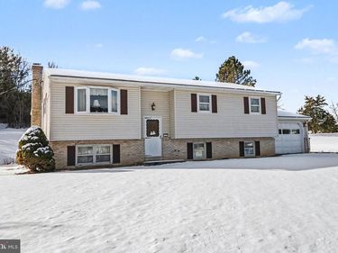 1358 MANNSVILLE ROAD, ELLIOTTSBURG, PA 17024