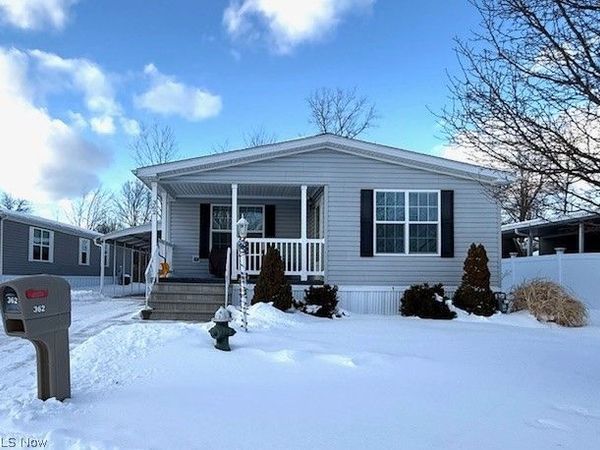 362 Pin Oak Circle , Elyria, OH 44035