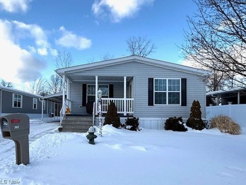 362 Pin Oak Circle, Elyria, OH 44035 Photo 1