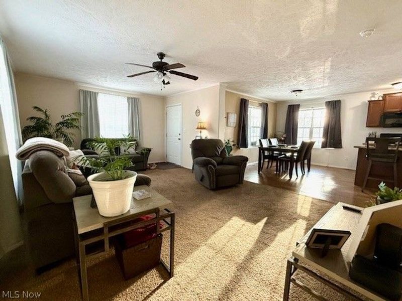 362 Pin Oak Circle, Elyria, OH 44035 Photo 4