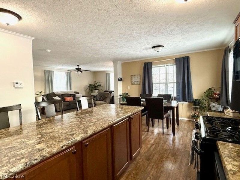 362 Pin Oak Circle, Elyria, OH 44035 Photo 5