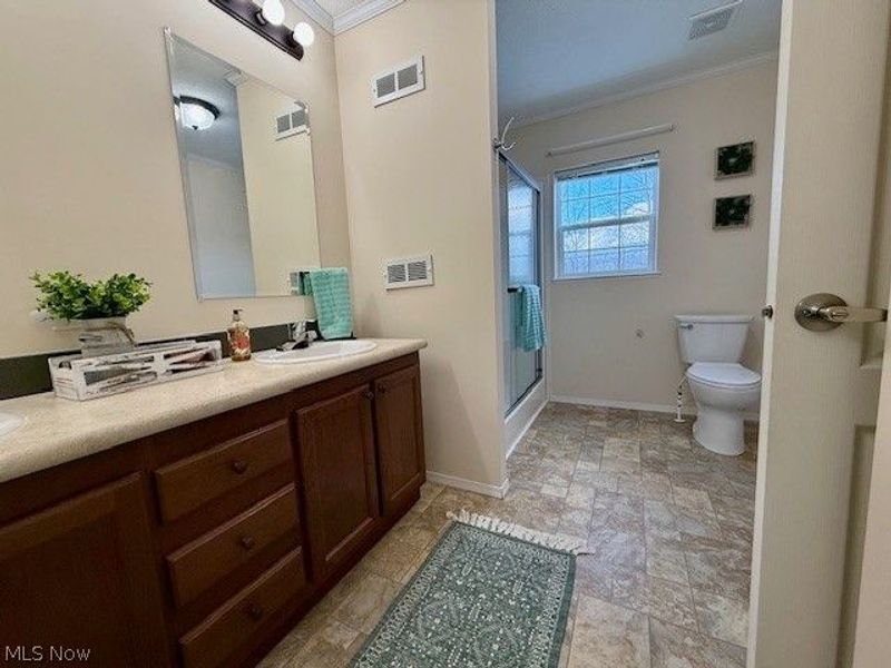 362 Pin Oak Circle, Elyria, OH 44035 Photo 7