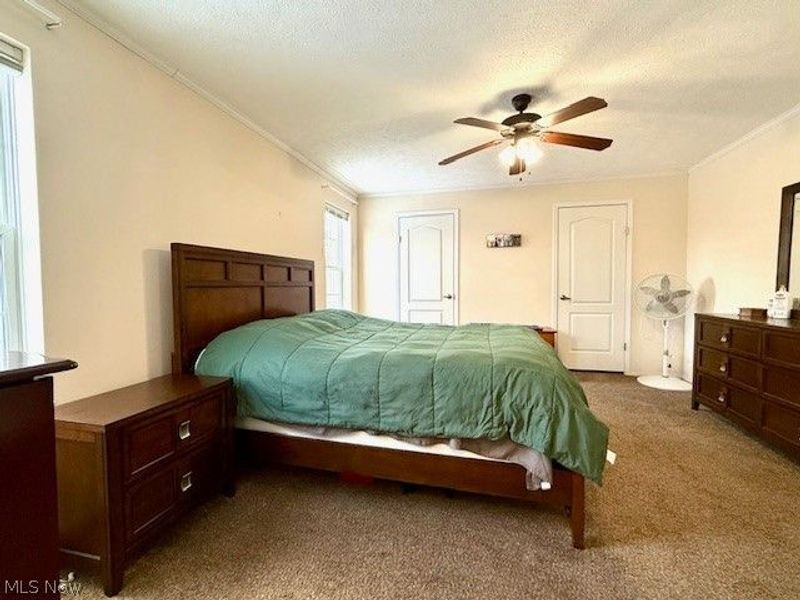 362 Pin Oak Circle, Elyria, OH 44035 Photo 9