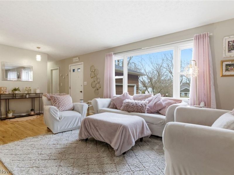 132 Eldridge Road , Aurora, OH 44202 Photo 3