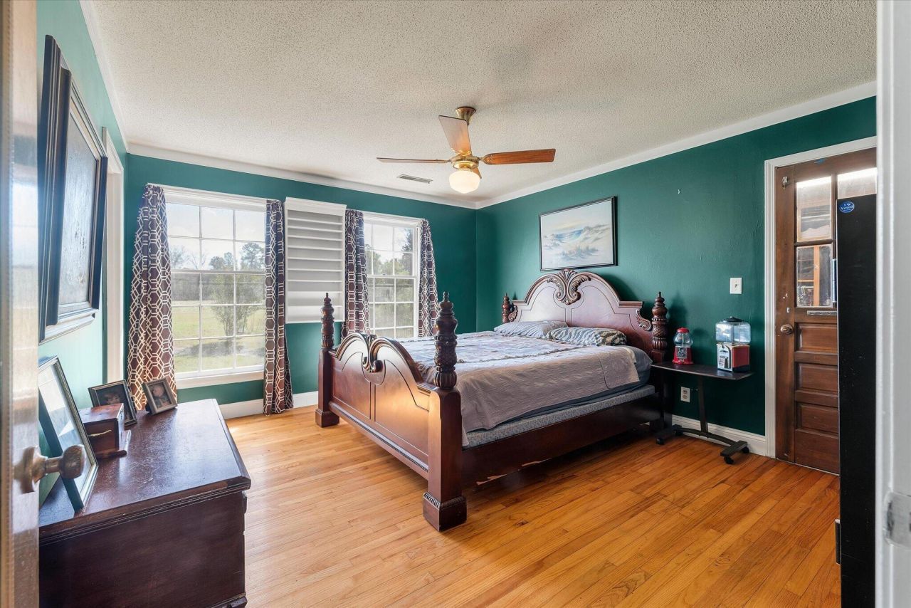 1979 Highway 15 S Photo 22