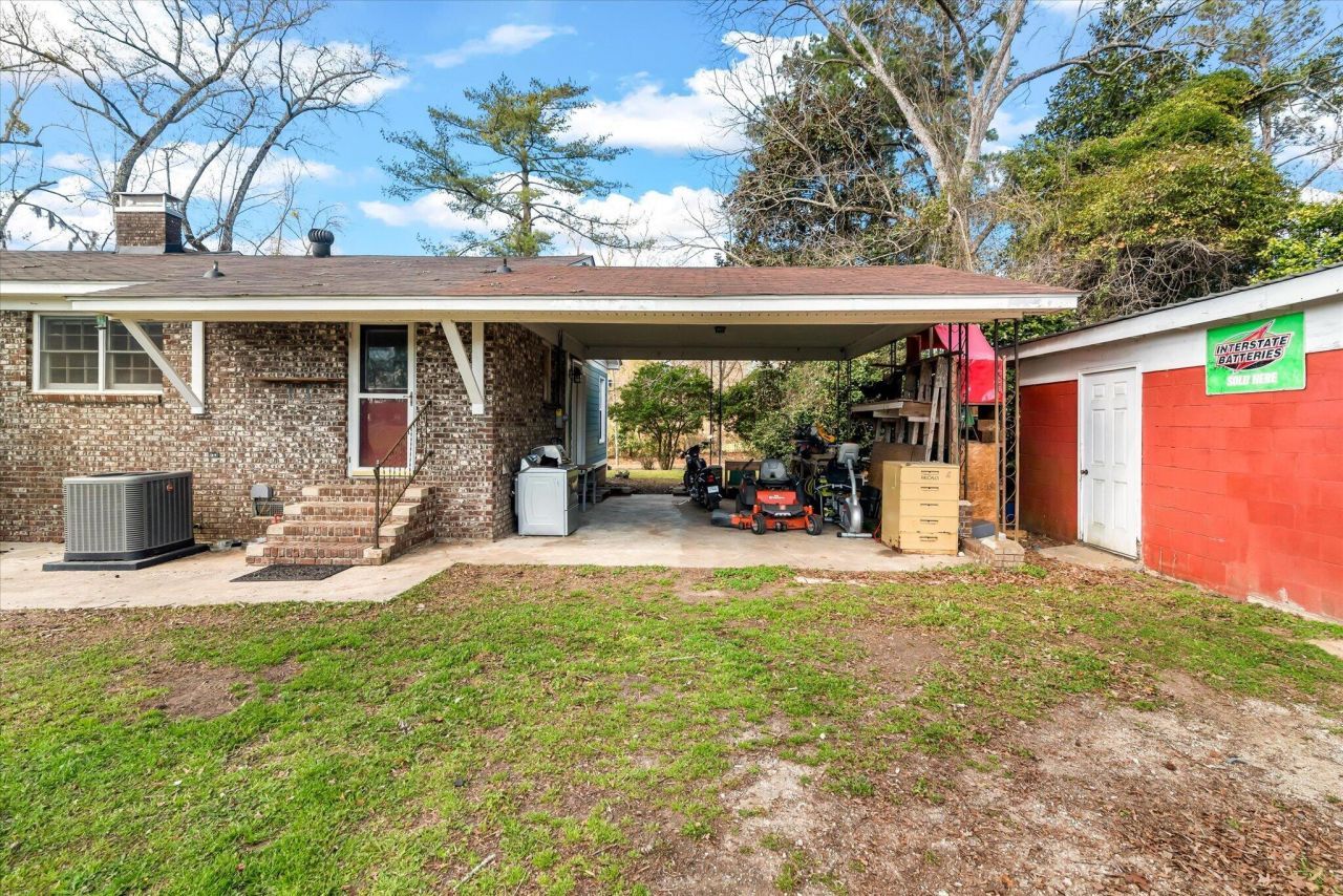 1979 Highway 15 S Photo 39