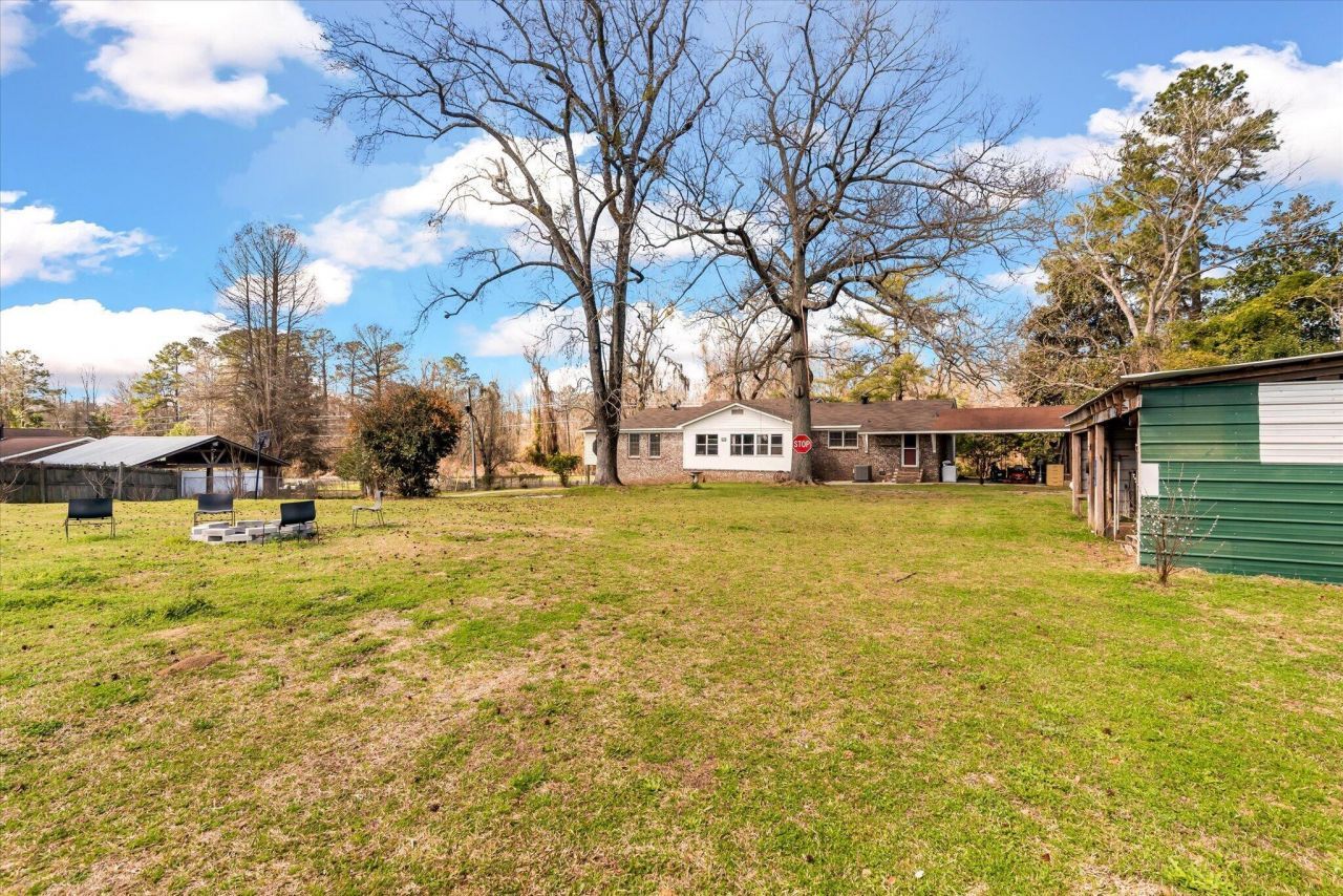 1979 Highway 15 S Photo 41