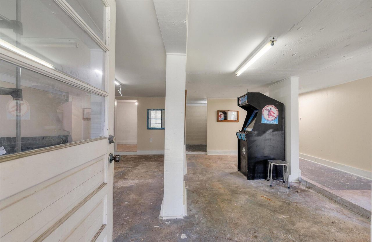 1979 Highway 15 S Photo 45