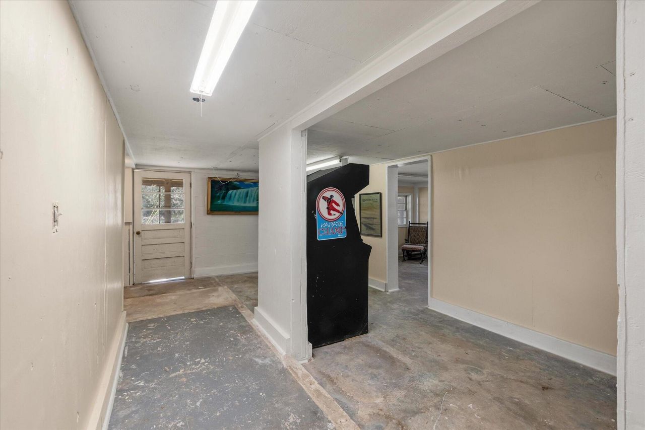 1979 Highway 15 S Photo 48