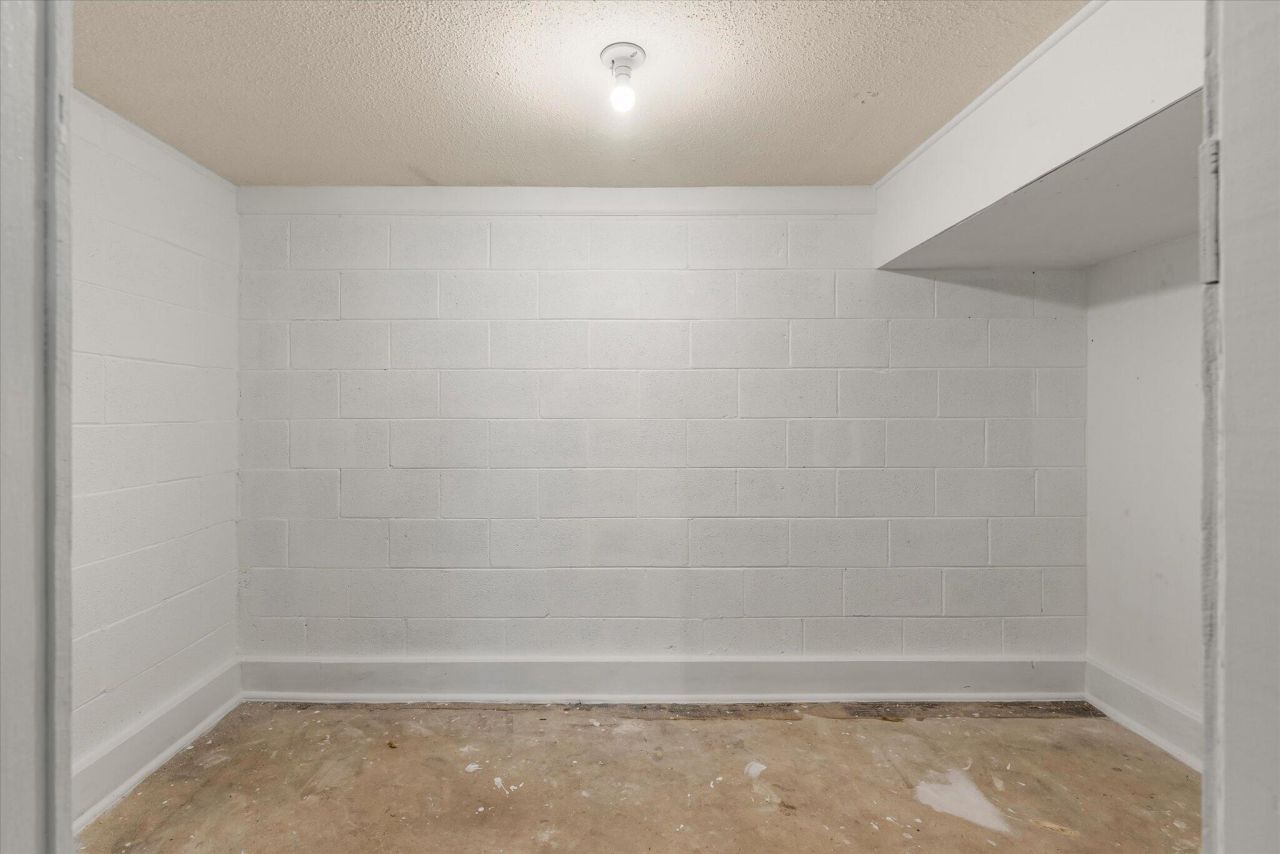 1979 Highway 15 S Photo 51