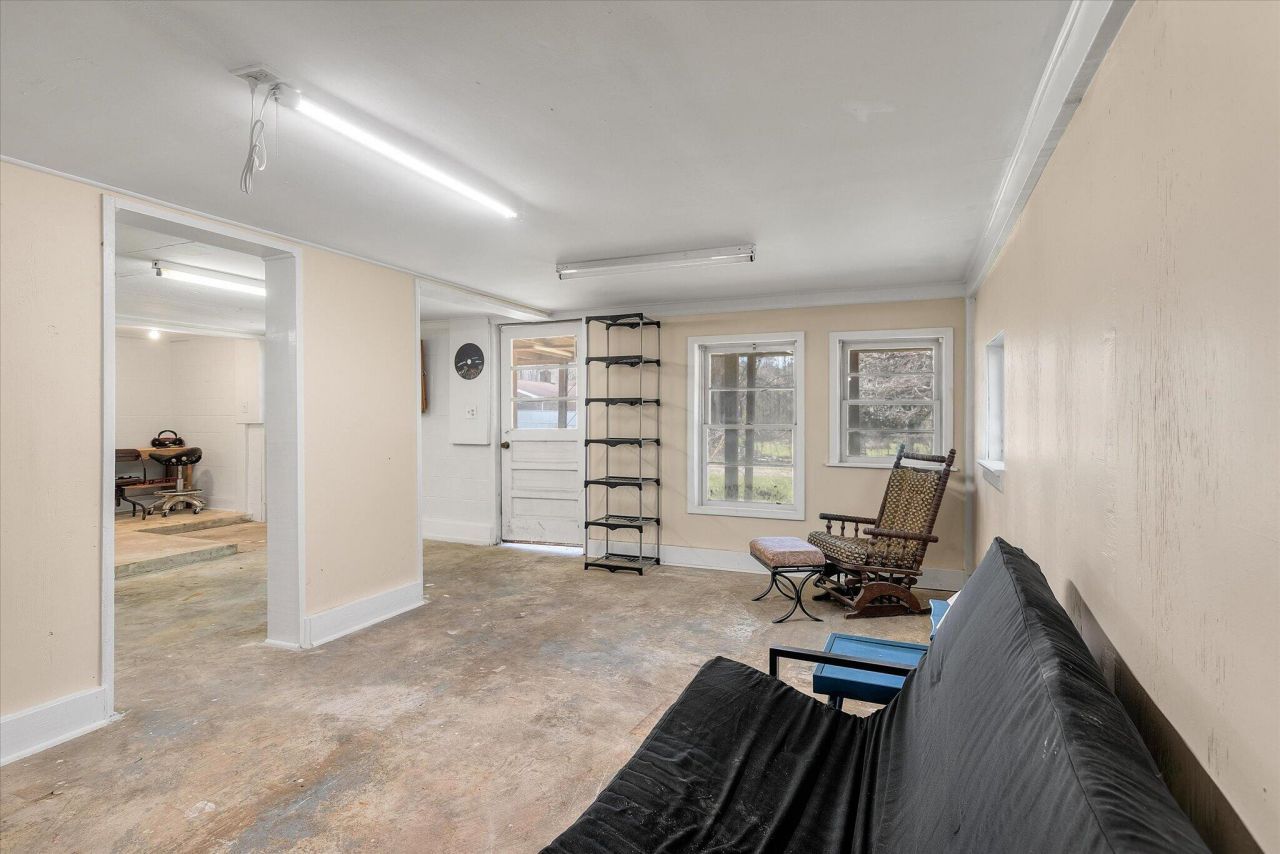 1979 Highway 15 S Photo 52