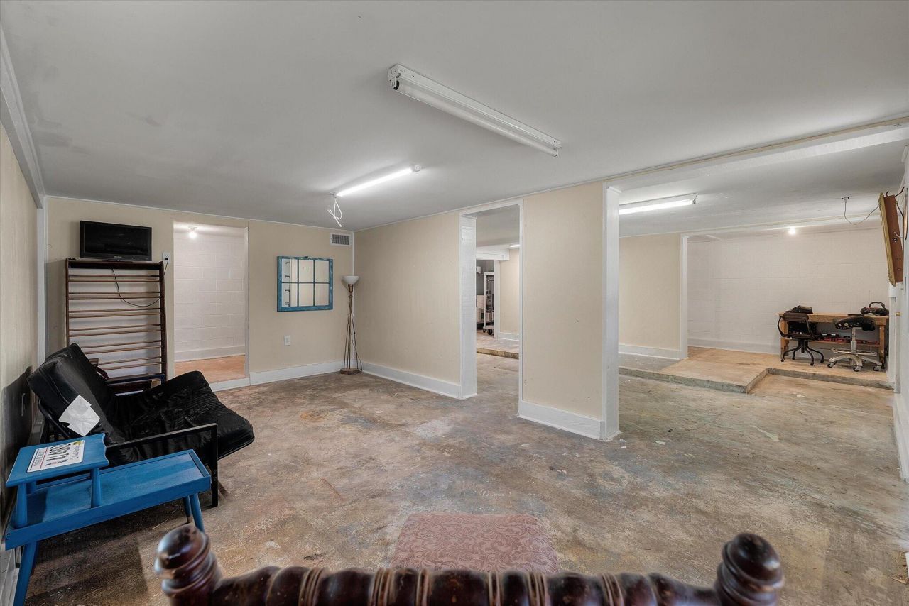 1979 Highway 15 S Photo 53