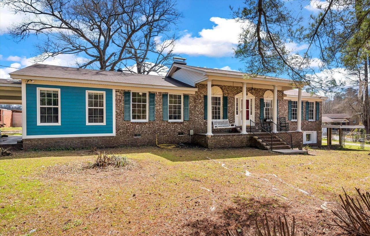 1979 Highway 15 S Photo 8