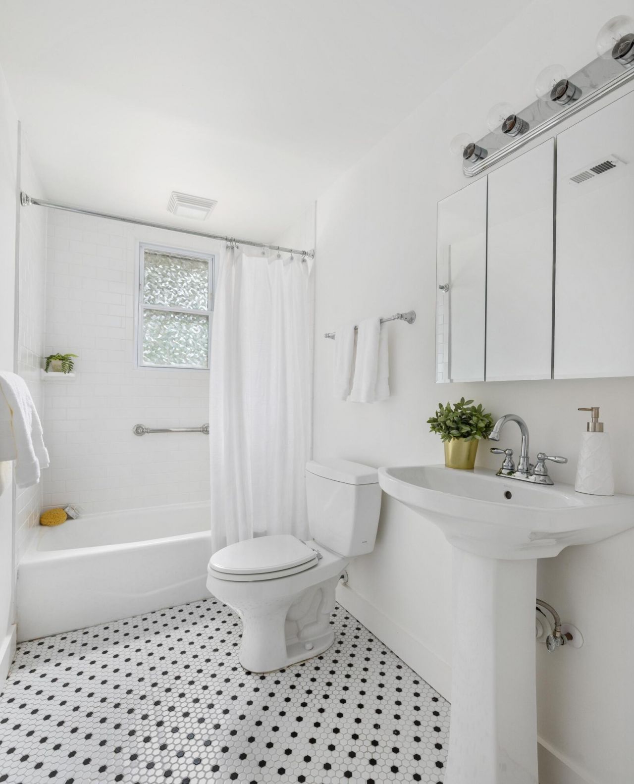 201 Collingwood Avenue Photo 14