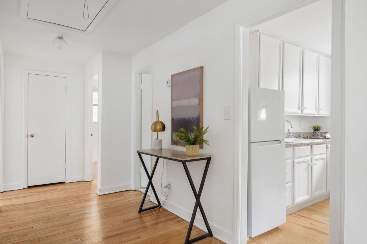 201 Collingwood Avenue Photo 8