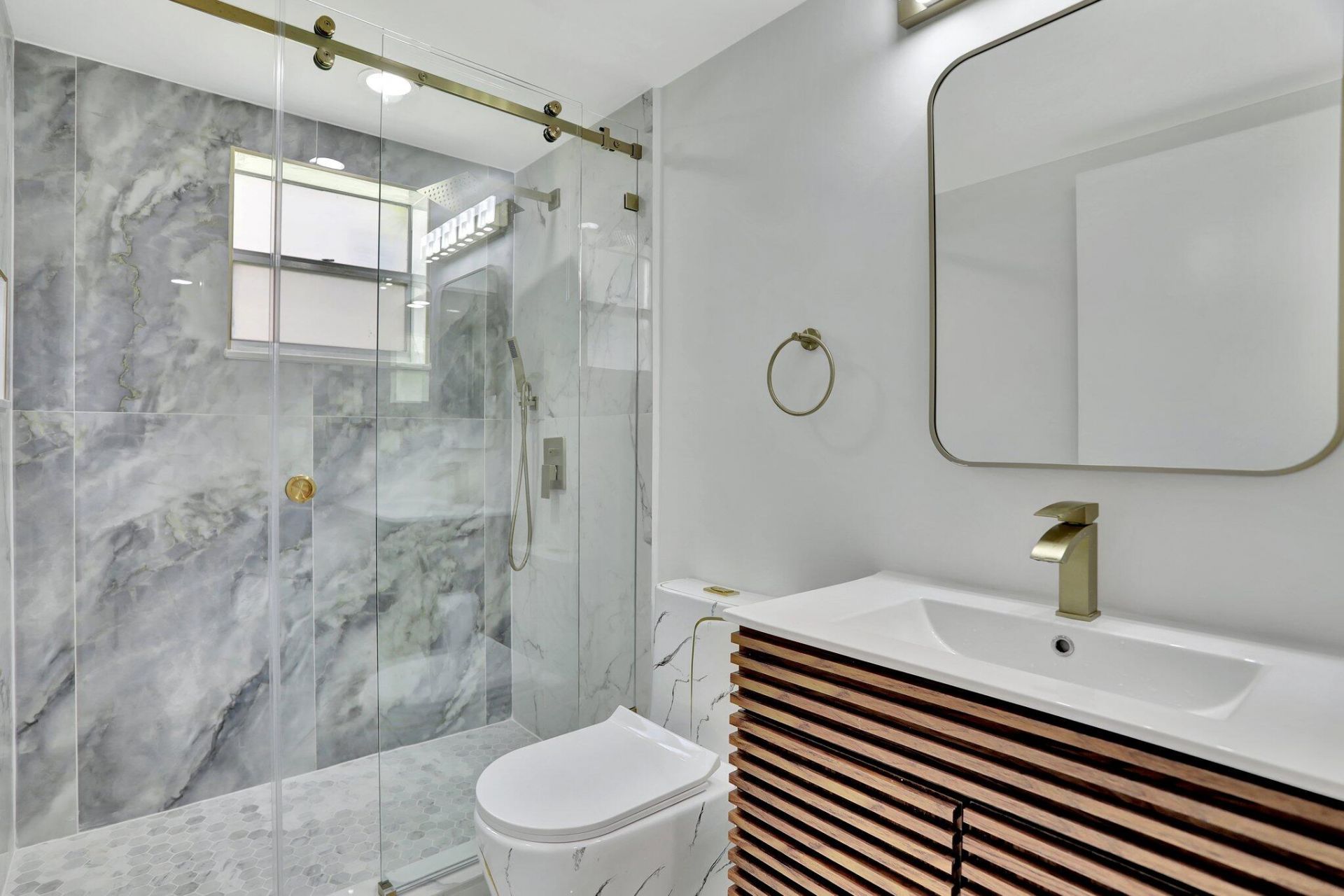 450 Normandy J, Delray Beach, FL 33484 Photo