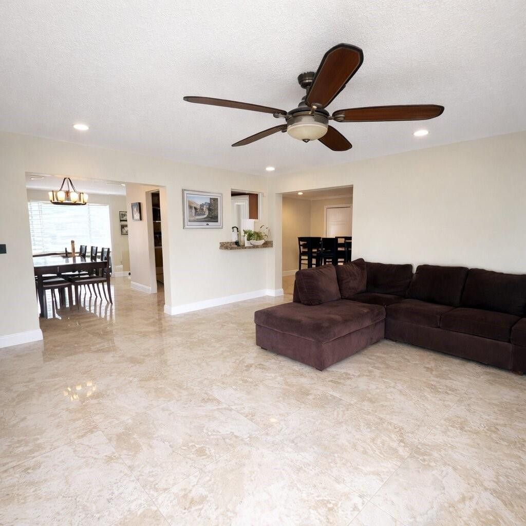 6527 NW 2nd Street, Margate, FL 33063 Photo