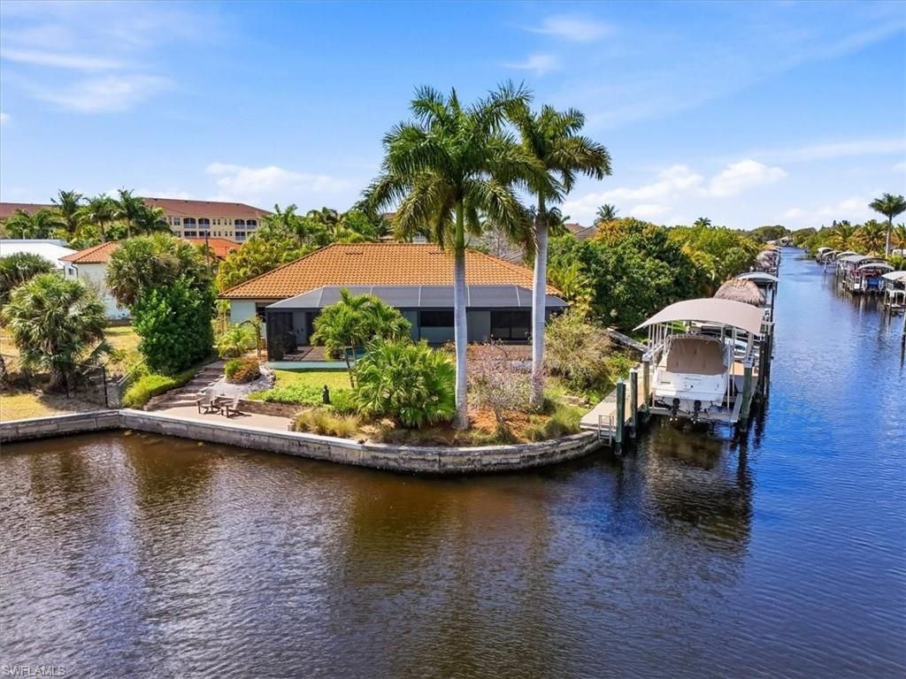 2105 Ottersrest Ln, Cape Coral, FL 33990 Photo