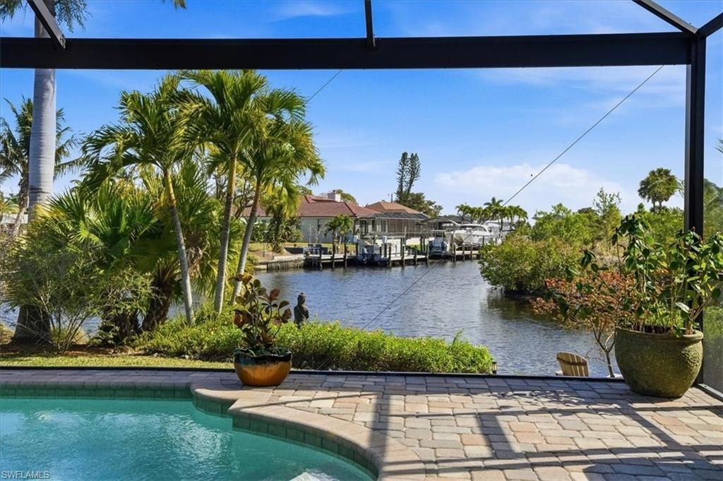 2105 Ottersrest Ln, Cape Coral, FL 33990 Photo