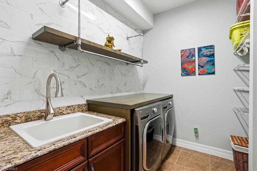 2105 Ottersrest Ln, Cape Coral, FL 33990 Photo