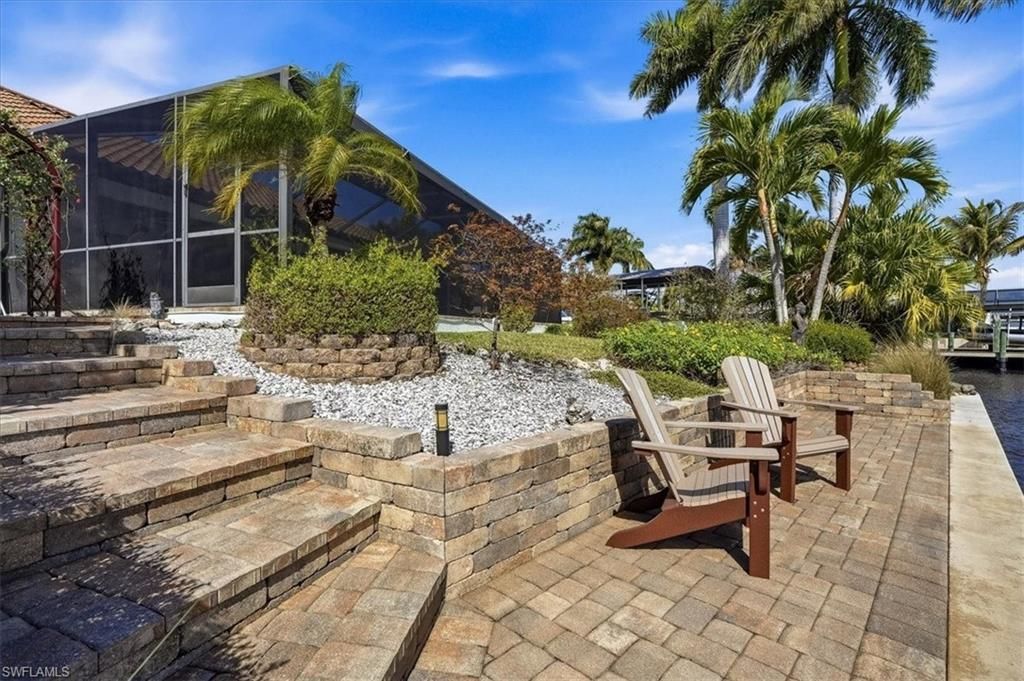 2105 Ottersrest Ln, Cape Coral, FL 33990 Photo