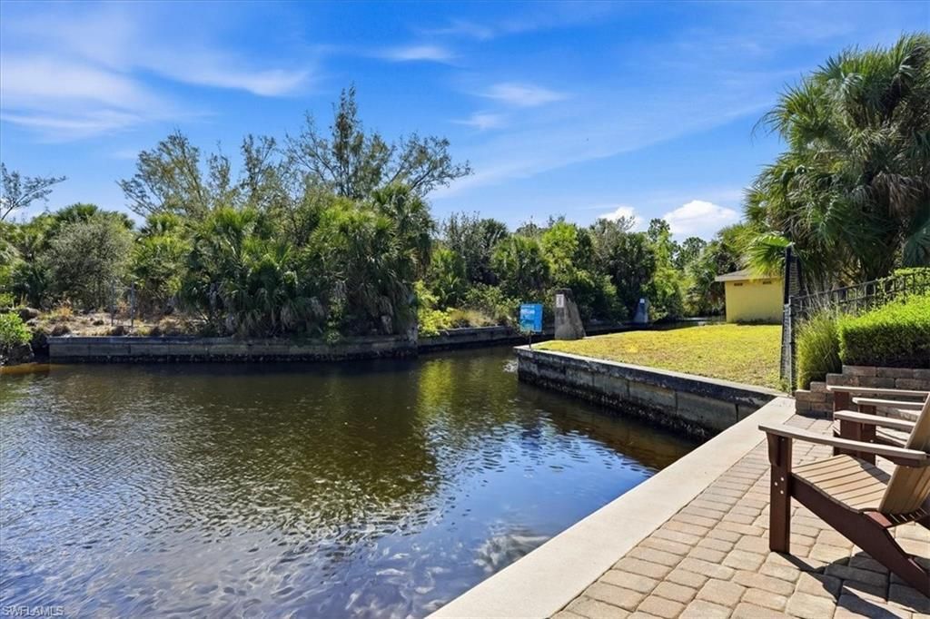 2105 Ottersrest Ln, Cape Coral, FL 33990 Photo