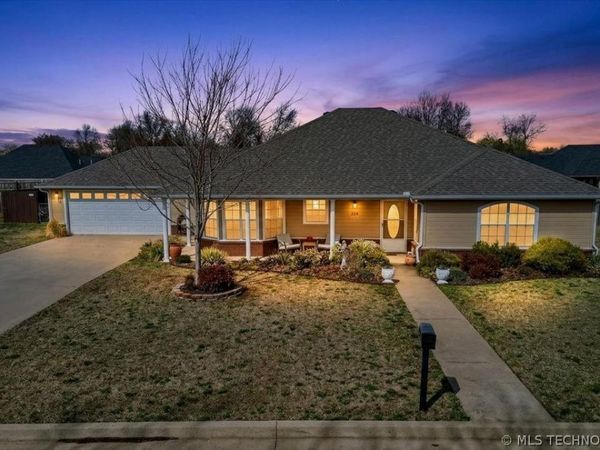 204 Nanih Waiya Street , Poteau, OK 74953