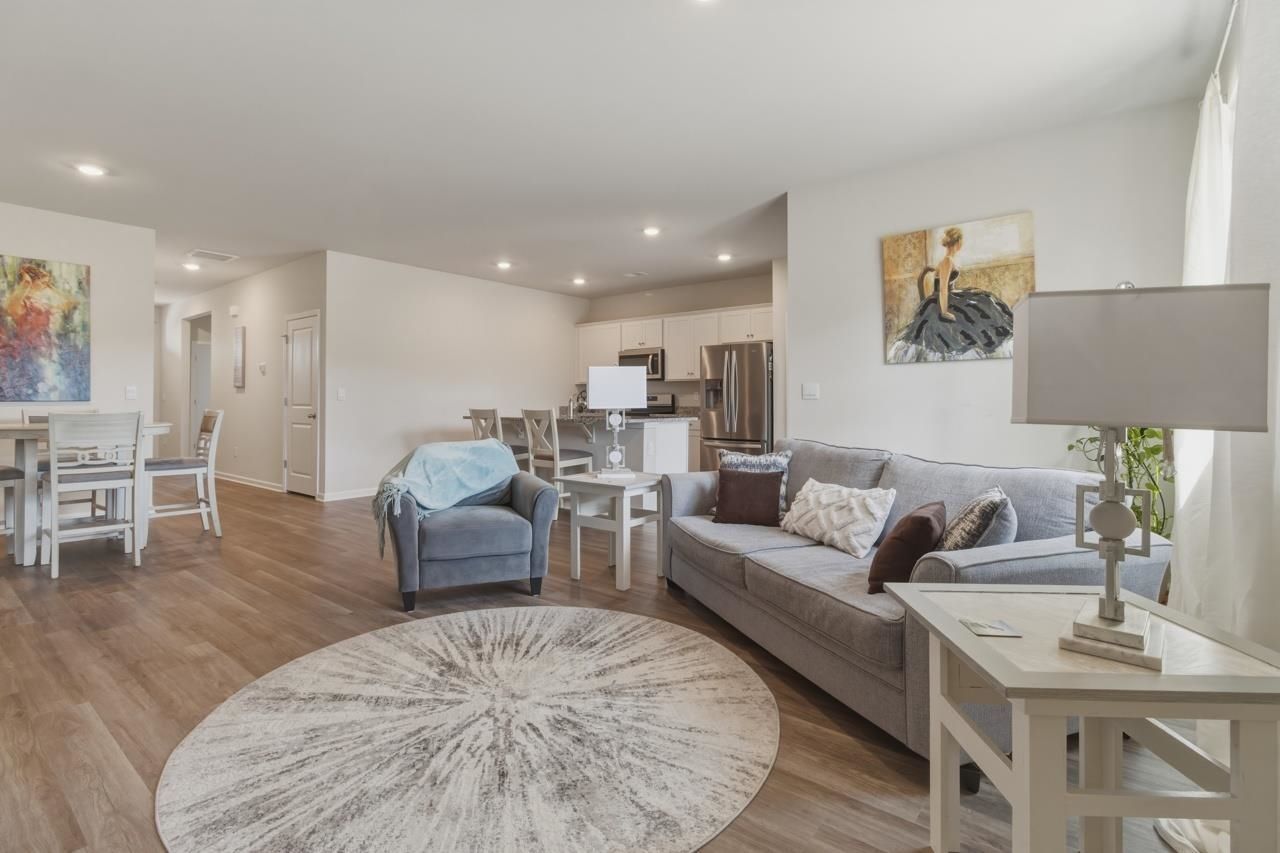 715 Gryffindor Dr. Photo 13