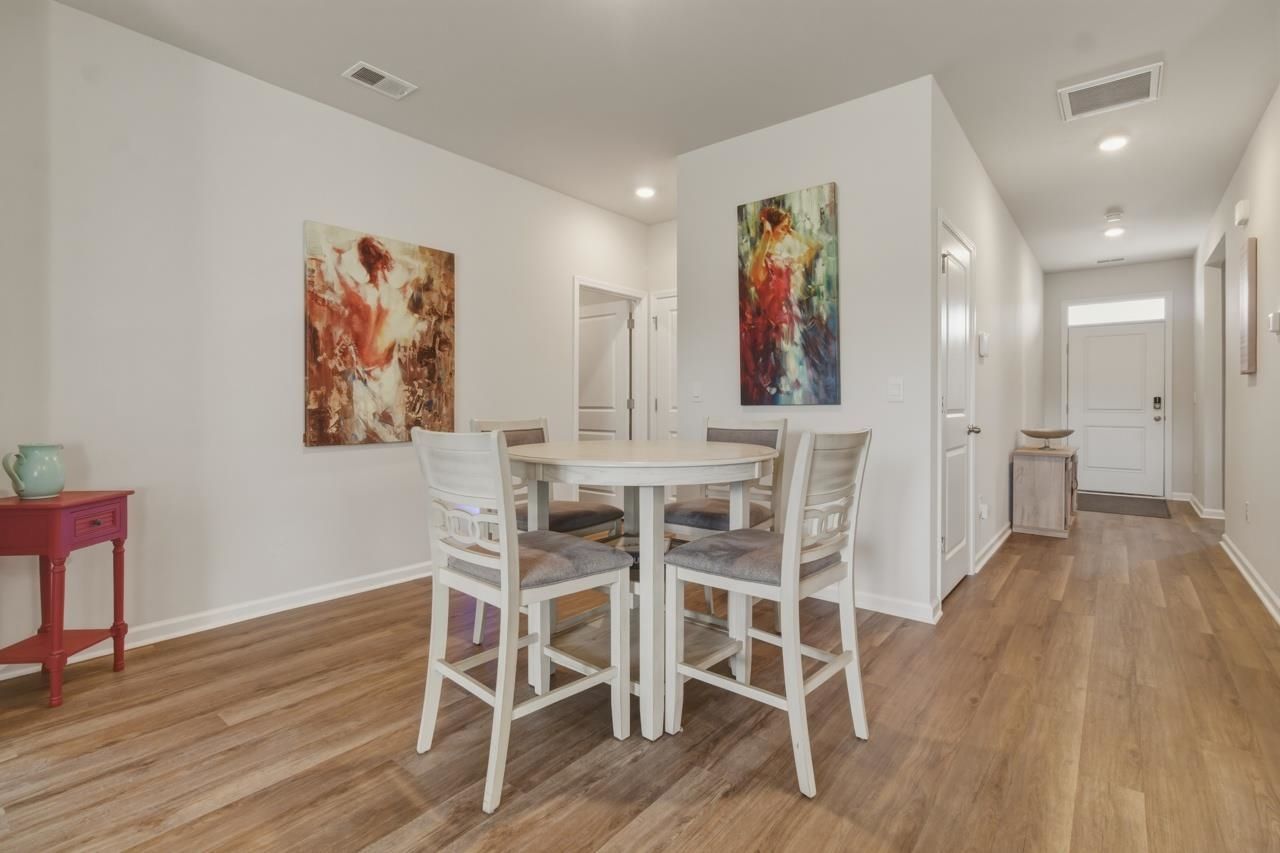 715 Gryffindor Dr. Photo 14