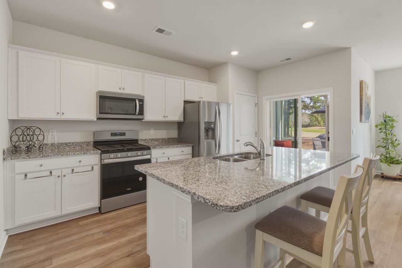 715 Gryffindor Dr. Photo 15