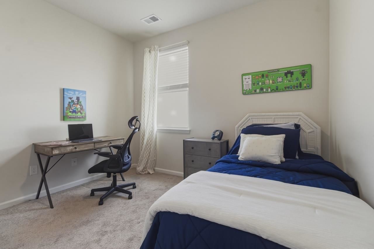 715 Gryffindor Dr. Photo 7