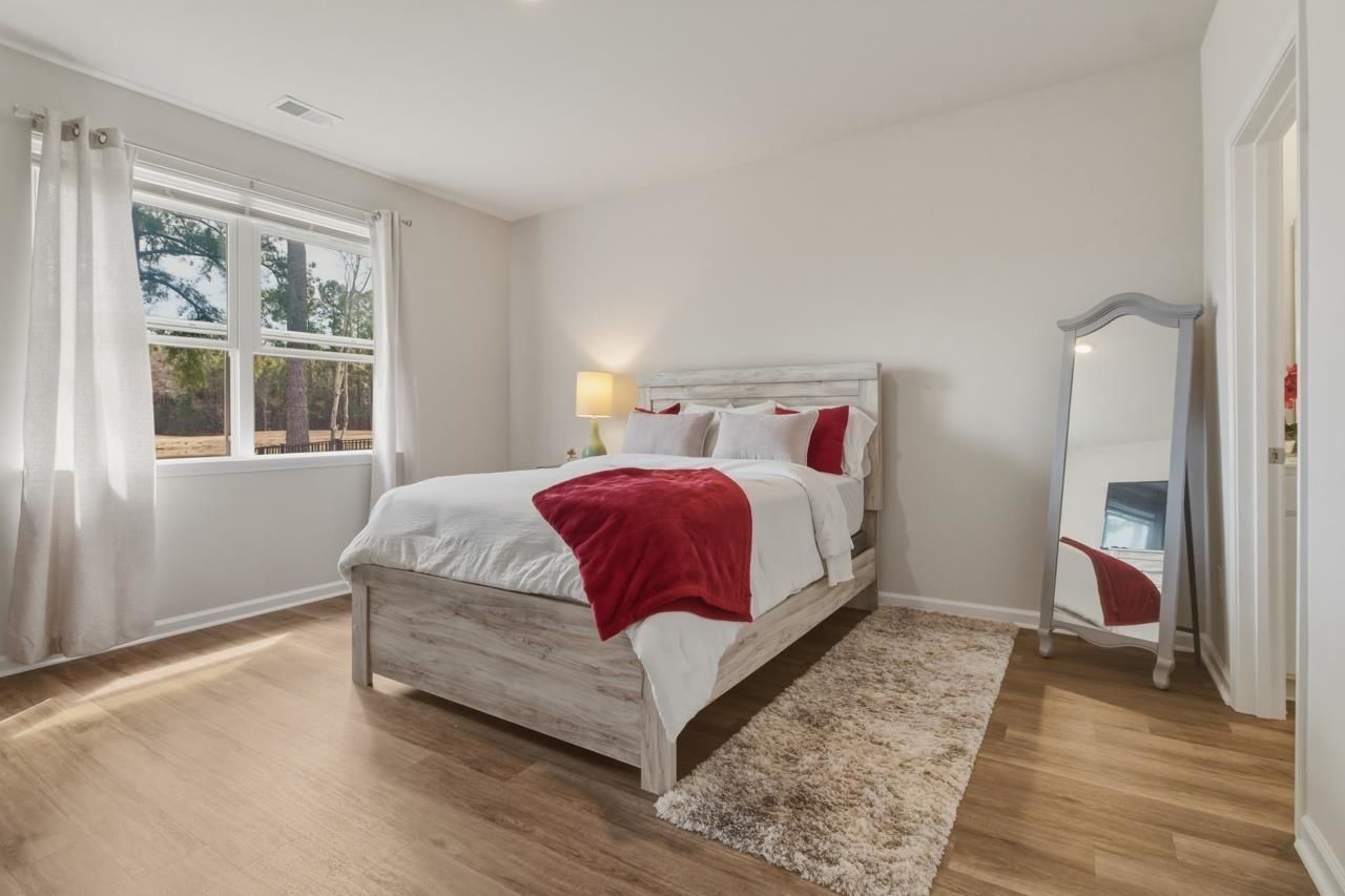 715 Gryffindor Dr. Photo 9