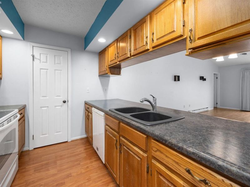 4601 Pinewood Drive, Unit 194, Sandusky, OH 44870 Photo 4