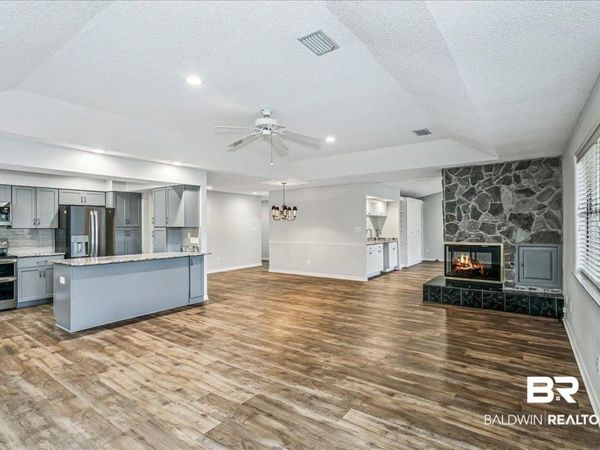 5073 Leeward Drive, Pensacola, FL 32507