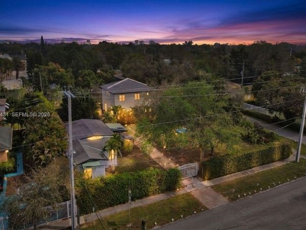11809 NE 1st Ave, Miami, FL 33161