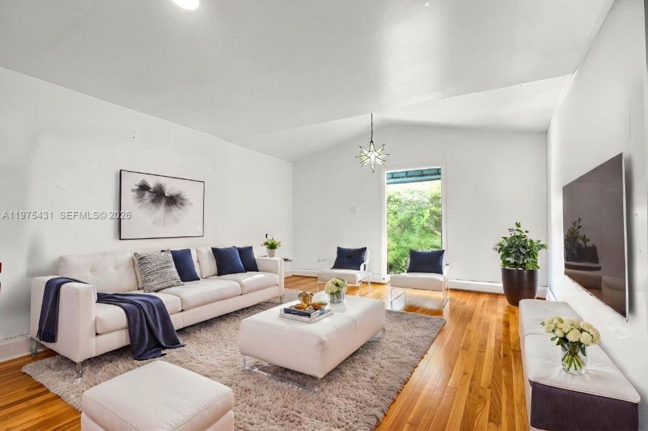 11809 NE 1st Ave , Miami, FL 33161 Photo