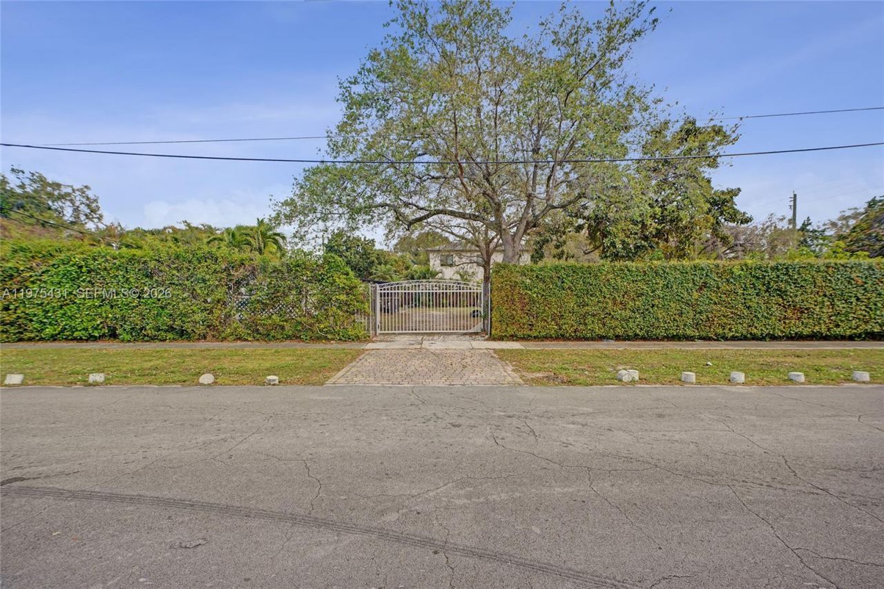11809 NE 1st Ave, Miami, FL 33161 Photo