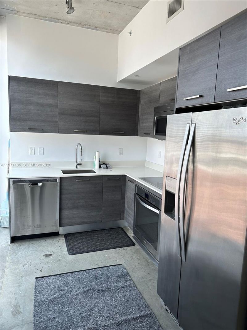 151 SE 1st St, Unit 1410, Miami, FL 33131 Main Photo