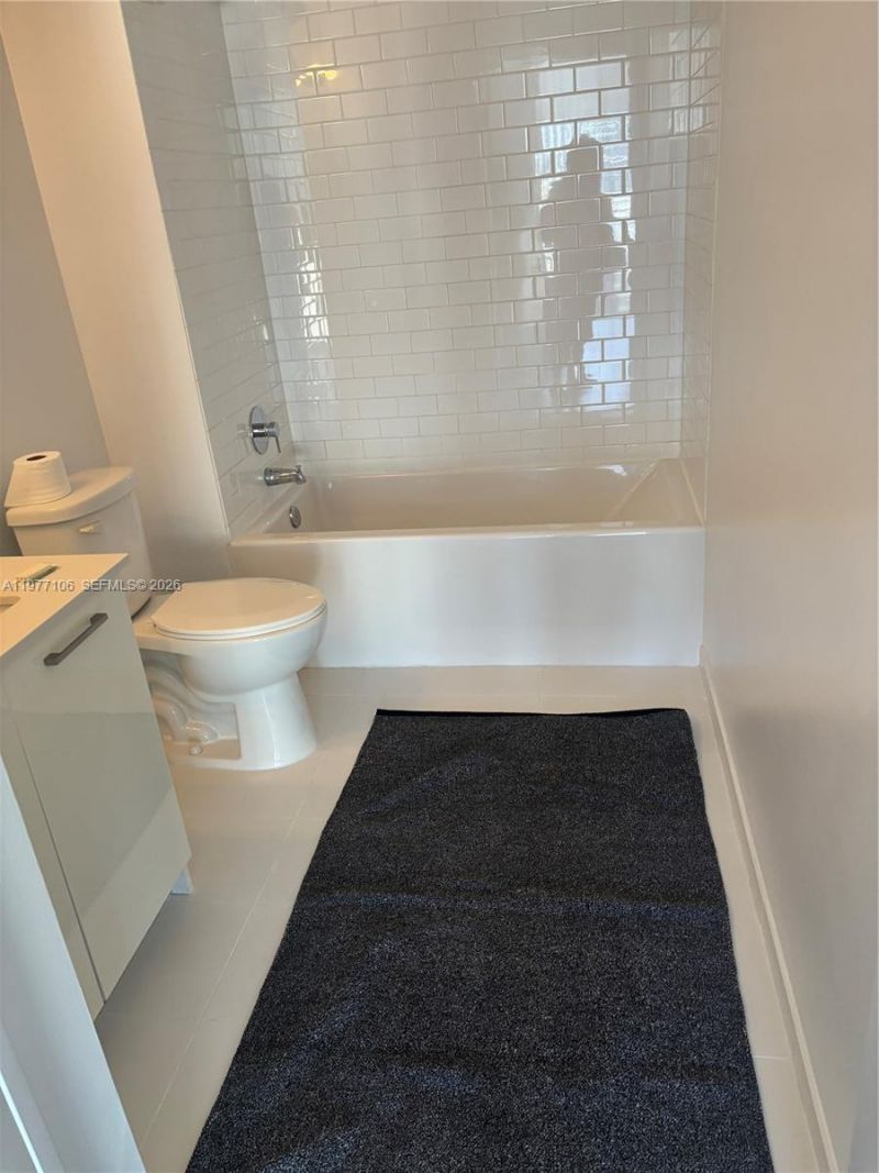 151 SE 1st St, Unit 1410, Miami, FL 33131 Photo