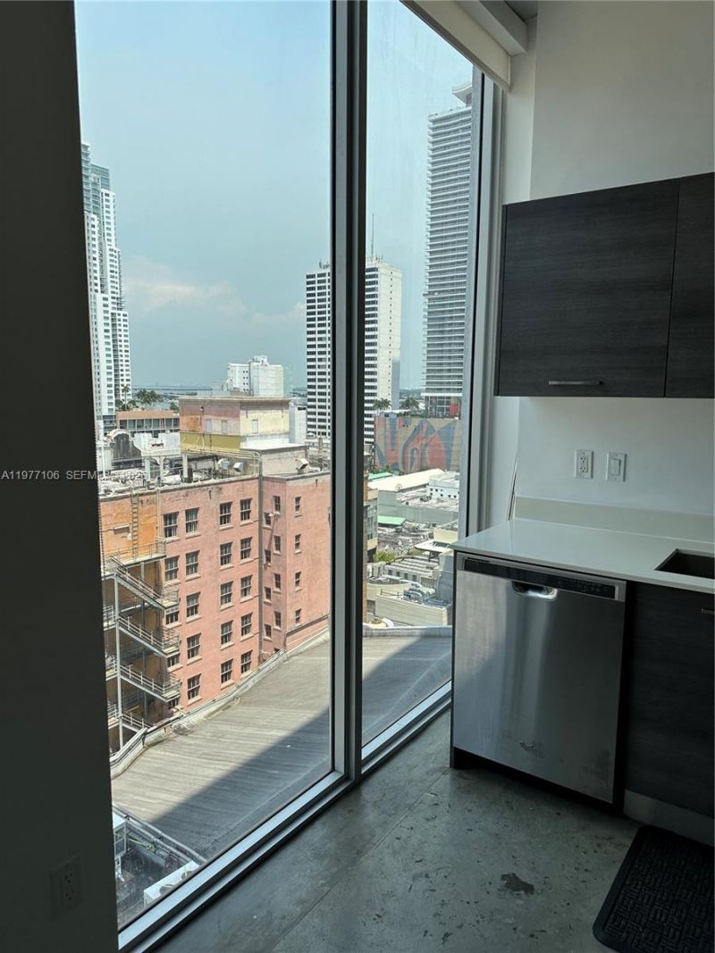 151 SE 1st St, Unit 1410, Miami, FL 33131 Photo