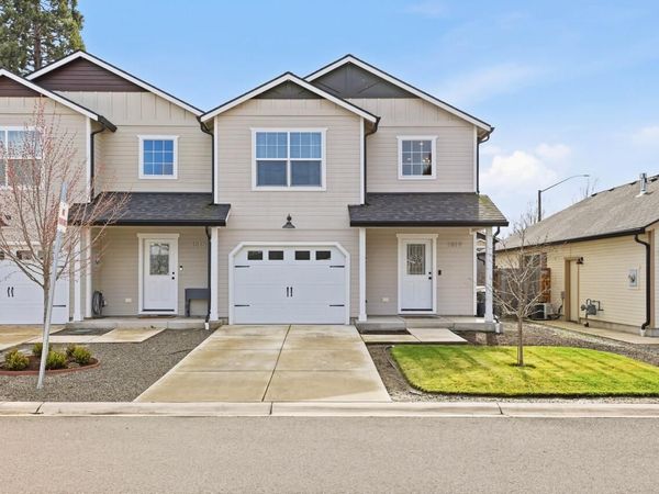 1619 S Columbus Avenue, Medford, OR 97501