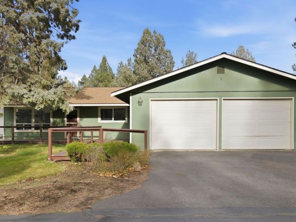 20754 Canterbury Court, Bend, OR 97702