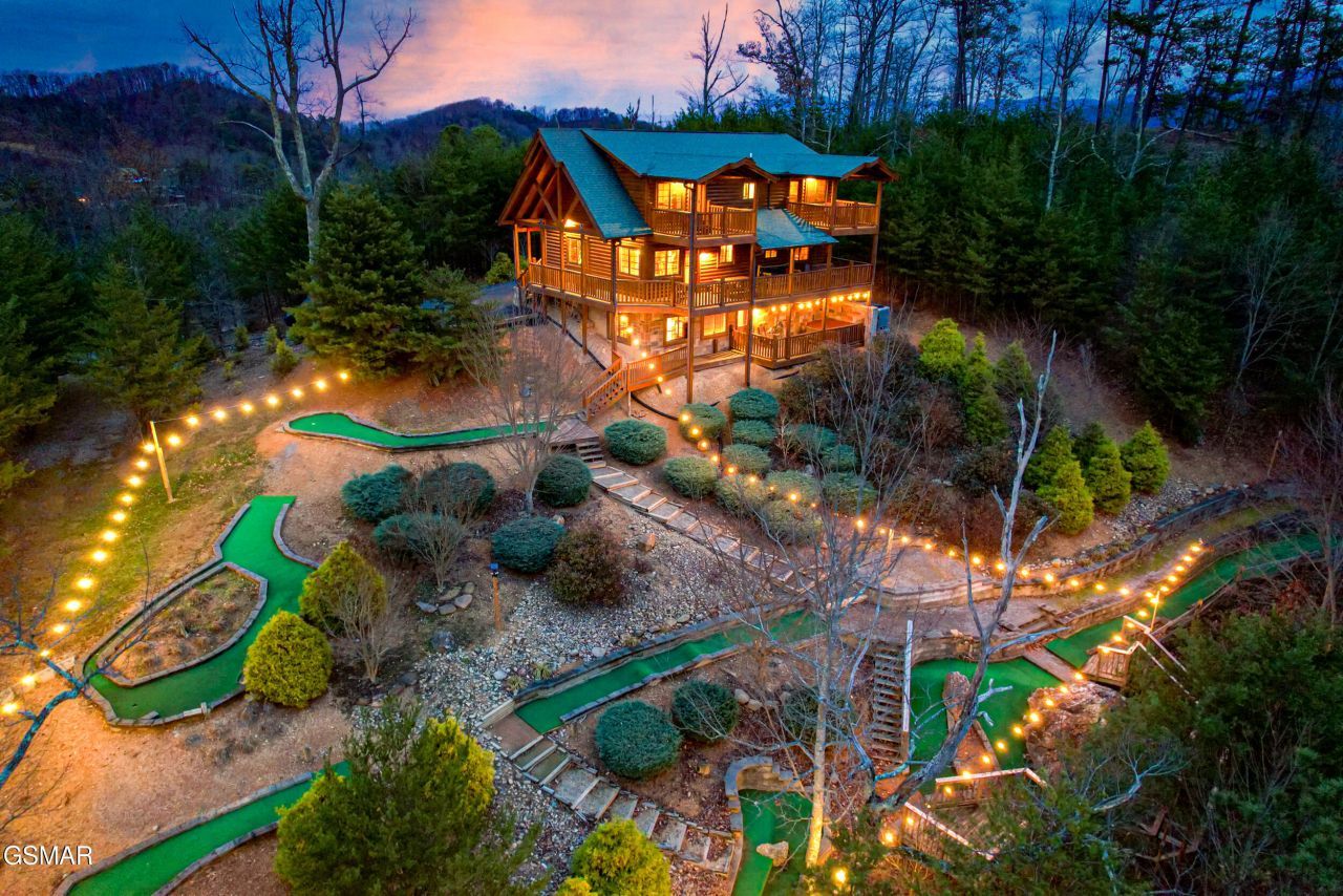 2936 Lightning Strike Drive, Sevierville, TN 37876 Main Photo