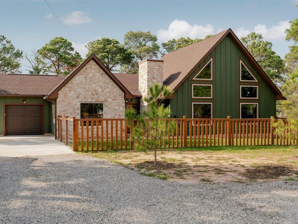 122 Mokolii CT, Bastrop, TX 78602