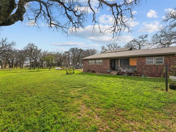 1051 Lynch Bend Road, Springtown, TX 76082