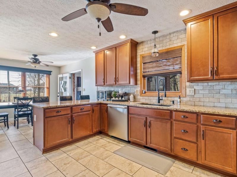 857 Shaney Lane, Brookville, OH 45309 Photo 16