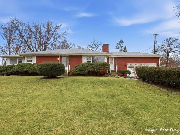 515 Country Club Drive , McHenry, IL 60050