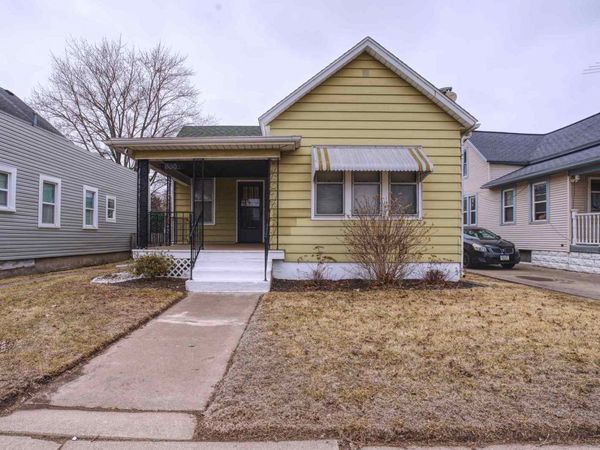 504 N 4th Street , Clinton, IA 52732