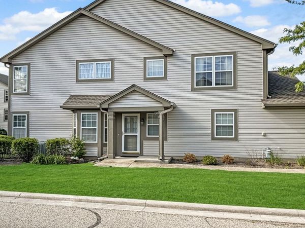 817 Blue Spruce Court , Lindenhurst, IL 60046